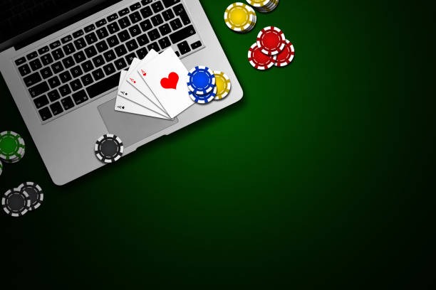Live Super Sic Bo table interface on mimislot showing dice tumbler and betting layout